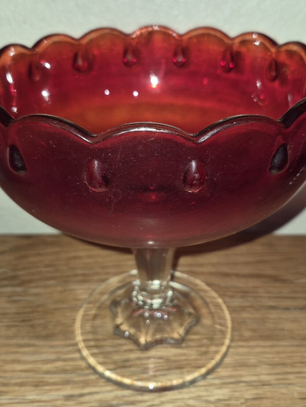 Vintage Indiana Glass Tear Drop compote dish w/ a ruby red bowl w/ Scalloped Rim - Picture 8 of 9